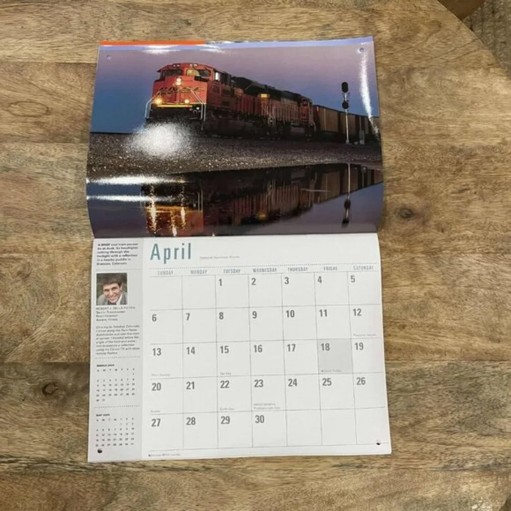 Collectible NEW 2025 Burlington Northern Santa Fe Railway Train Calendar BNSF